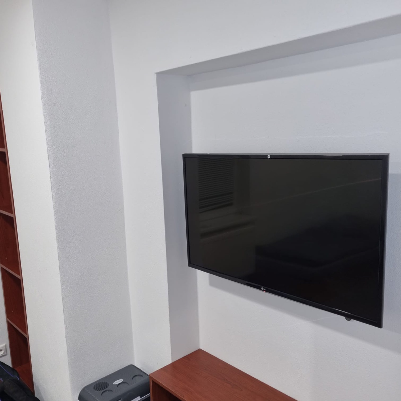 Izba s TV na stene